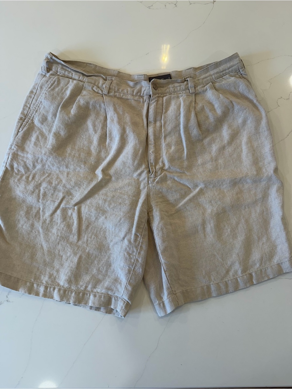 Vintage Eddie Bauer Men's Light Tan 100% Linen Shorts